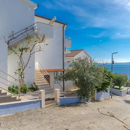 Modric Apartment *