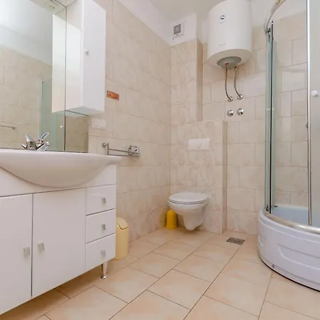 Modric Apartment *