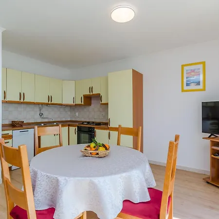 Modric Apartment *